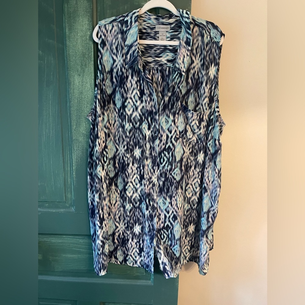Sleeveless tunic